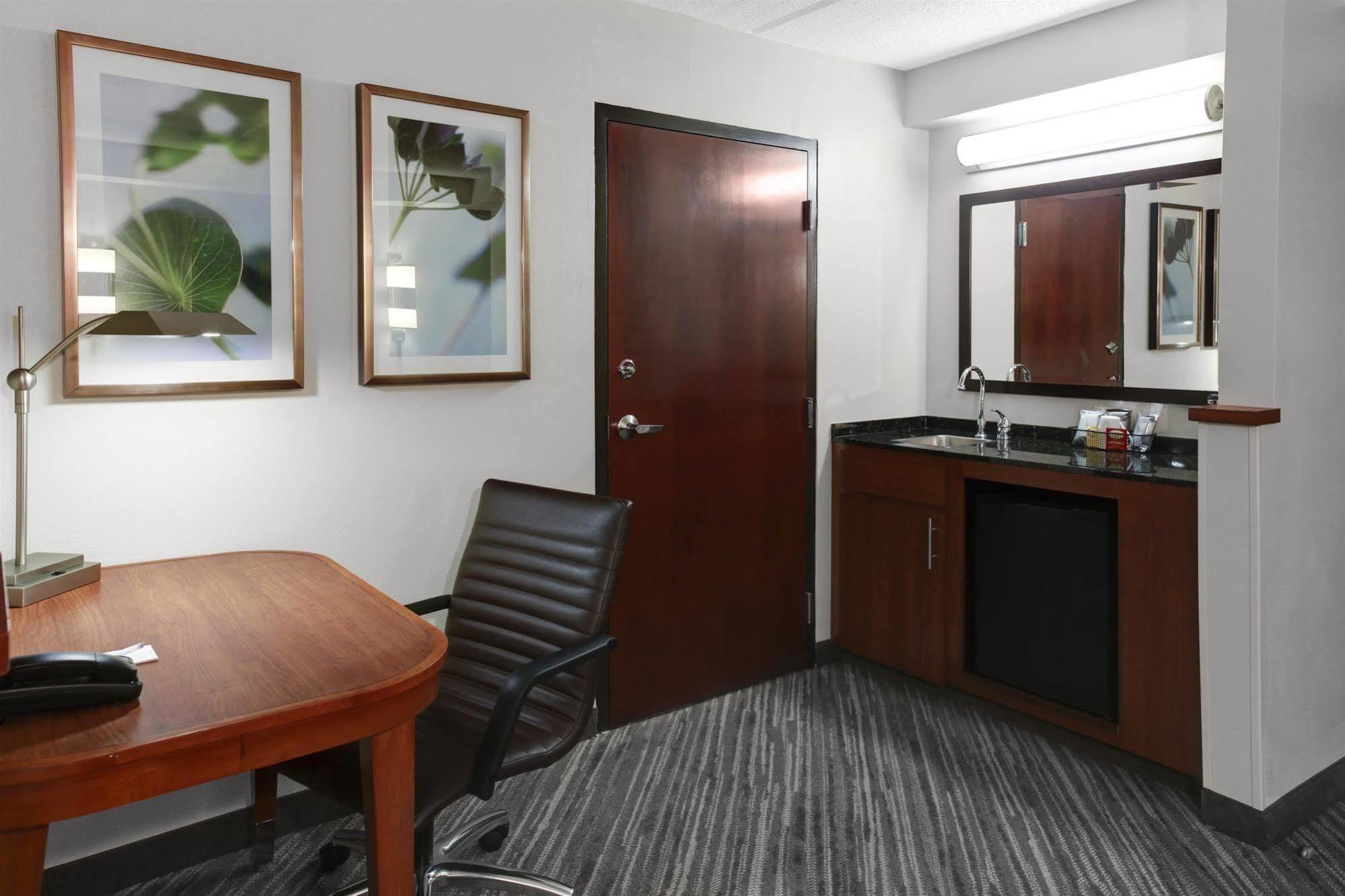 Hyatt Place Charlotte Airport Billy Graham Parkway Ngoại thất bức ảnh